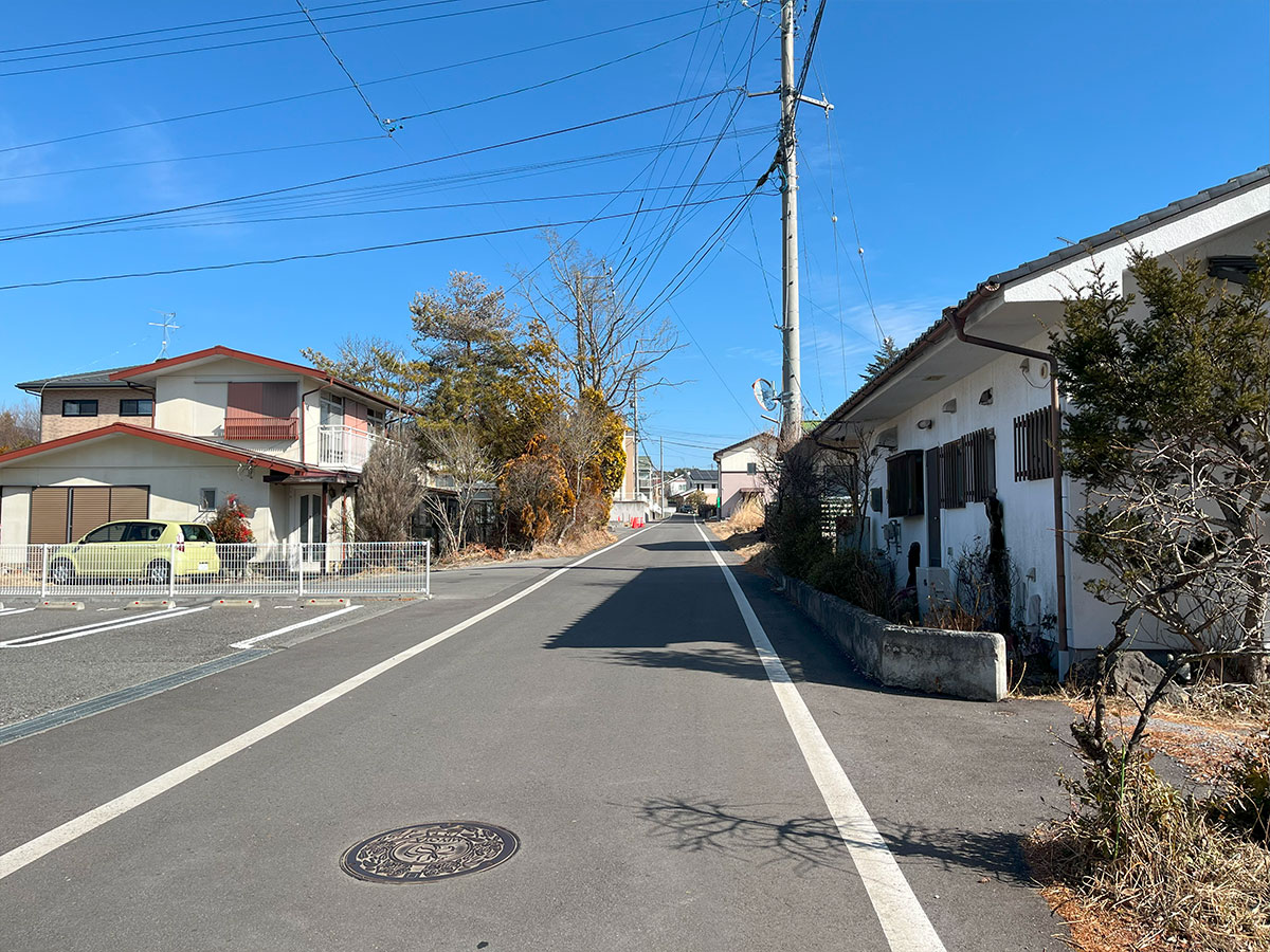 西軽井沢　平坦で明るい旗竿地　2区画
