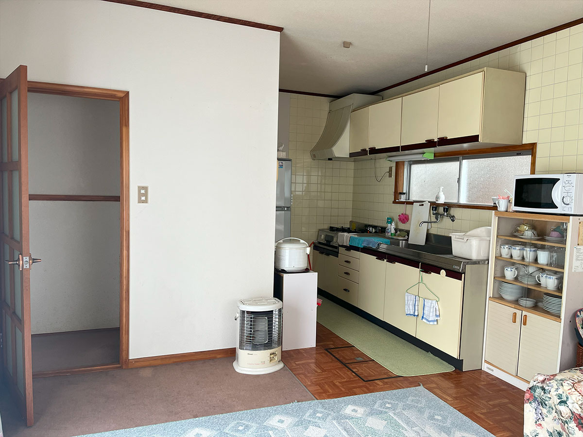 西軽井沢　コンパクトで手頃な中古住宅　※商談中