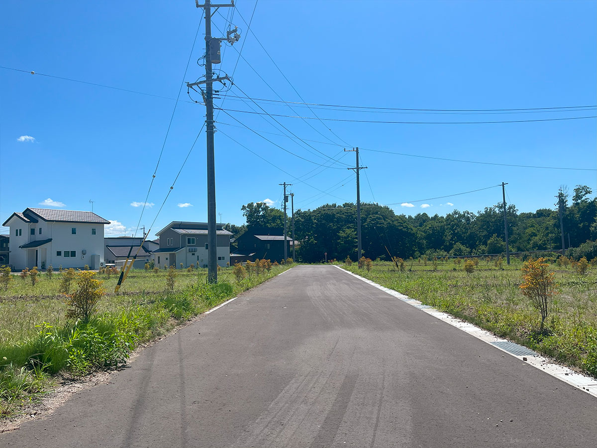児玉 通学も買い物も安心な全14区画