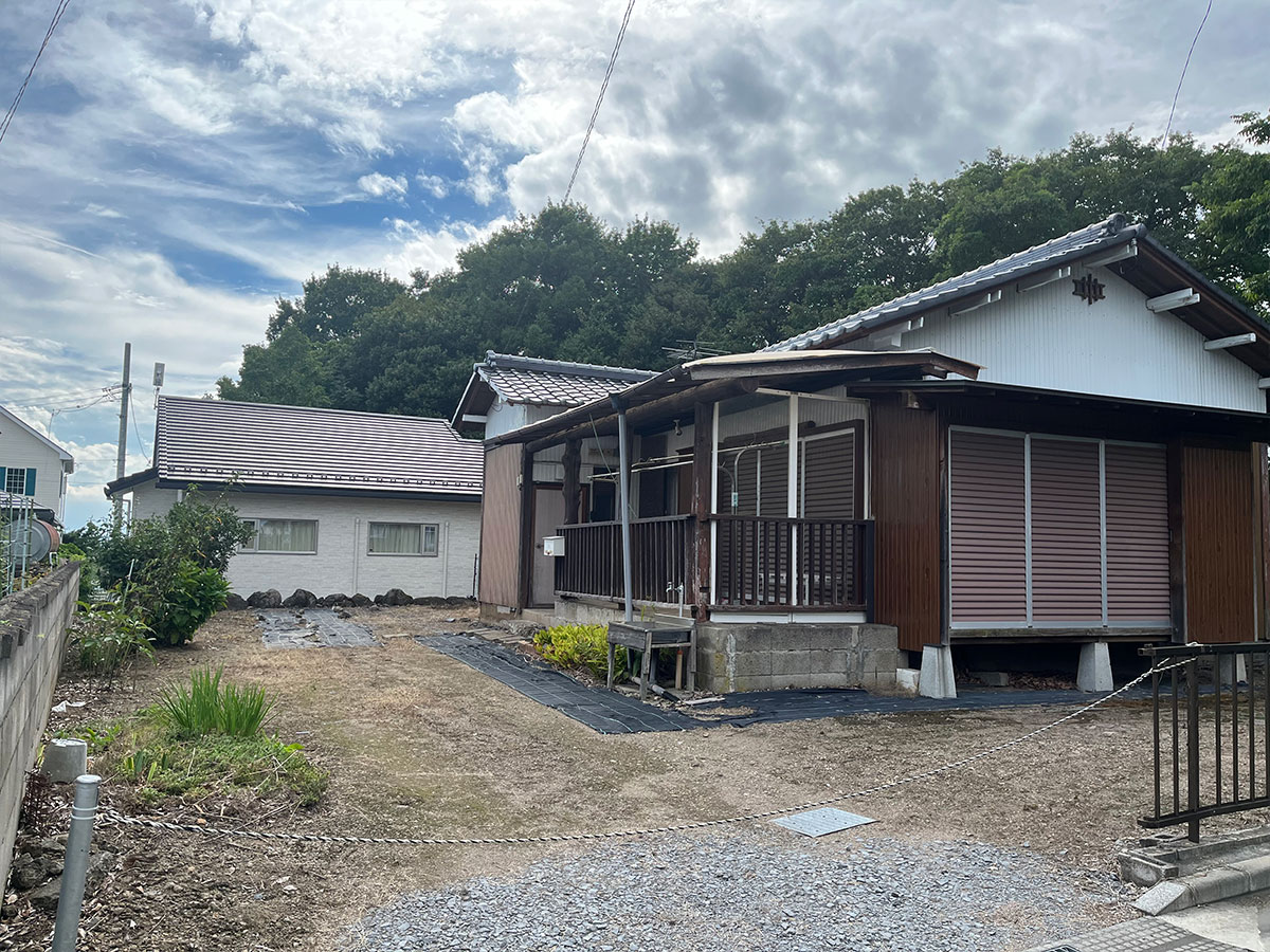 平和台　インフラの整った沢向かいの平坦角地