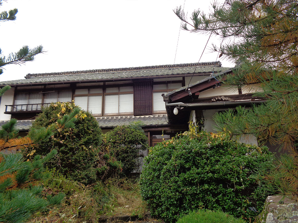 塩野の旧集落に佇む古民家　