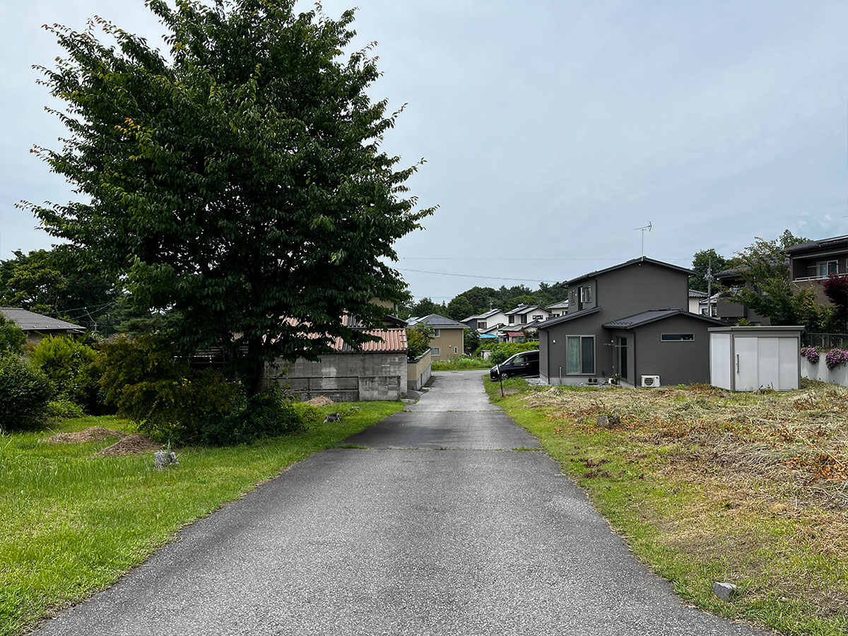 向原 余白のある96坪角地
